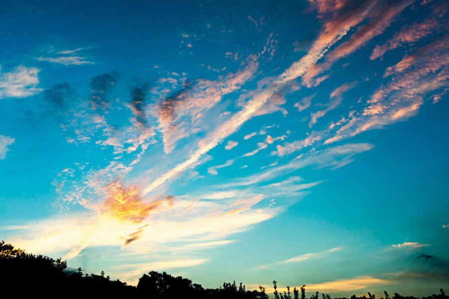 日语阅读 - 白雲愁色 - MOJi辞書