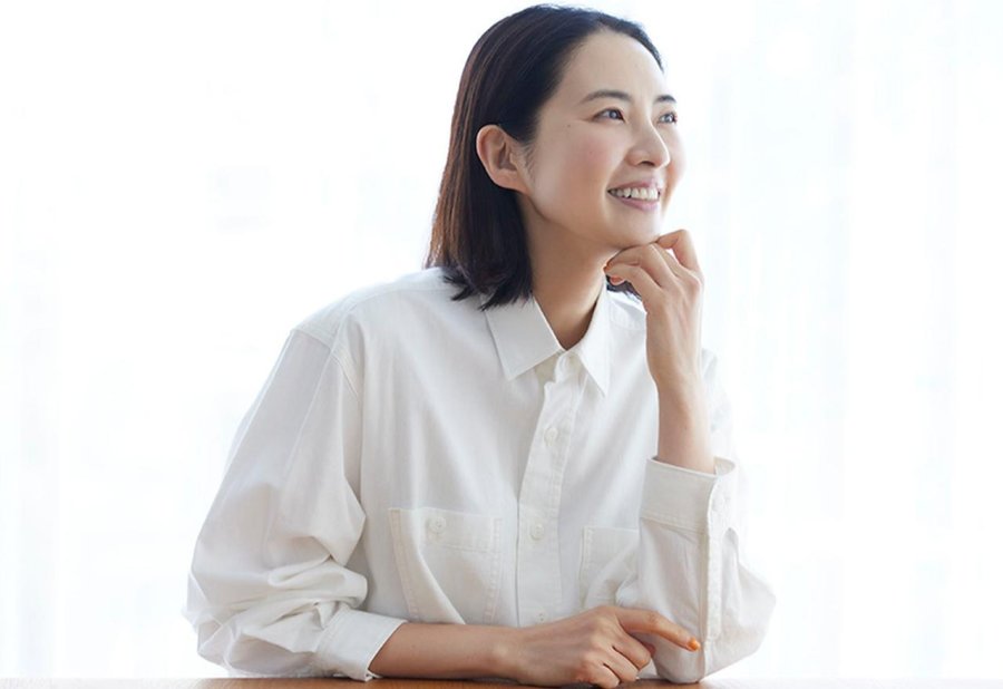 日语阅读 - 模特浜岛直子：在写作中释放“喜怒哀乐” - MOJi辞書